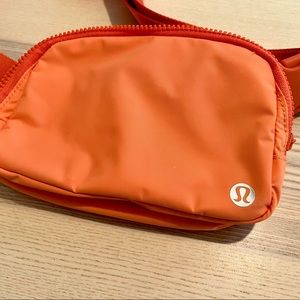 Lulu Lemon Fanny pack